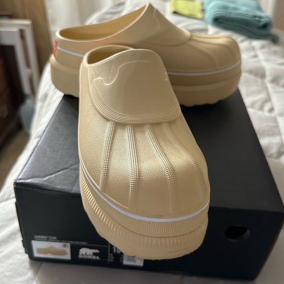 Sorel Caribou Clog (women’s) - Picture 5 of 9